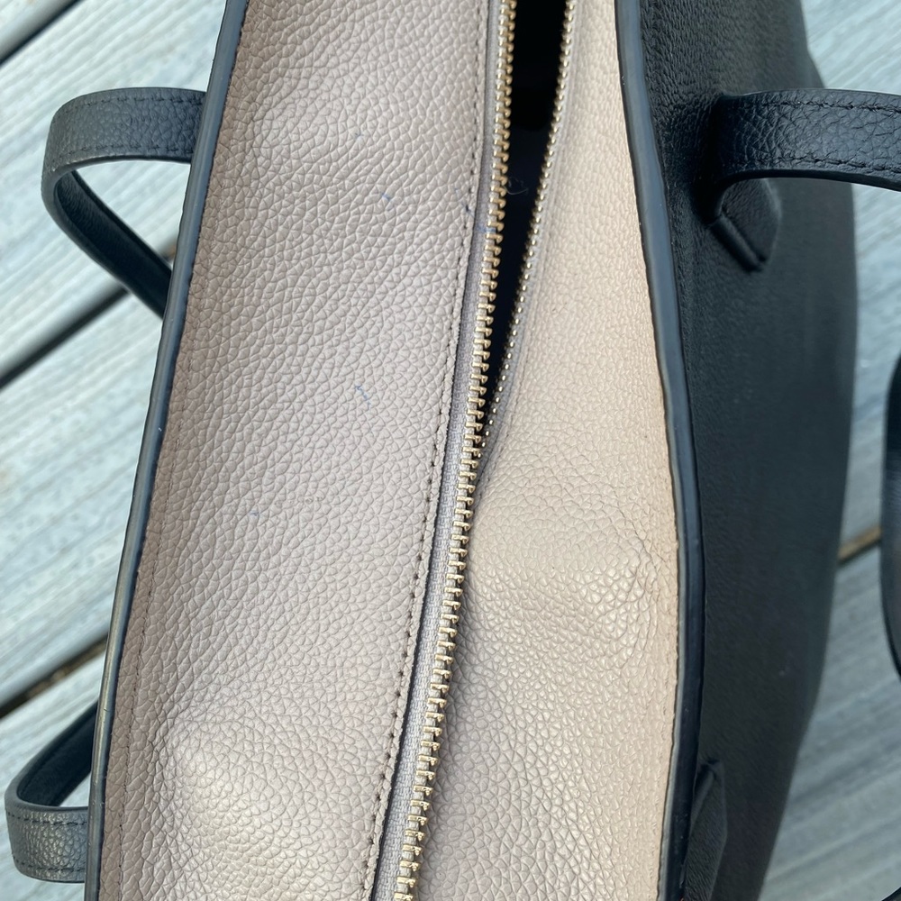 Kate Spade tote- black and light tan - Picture 15 of 16